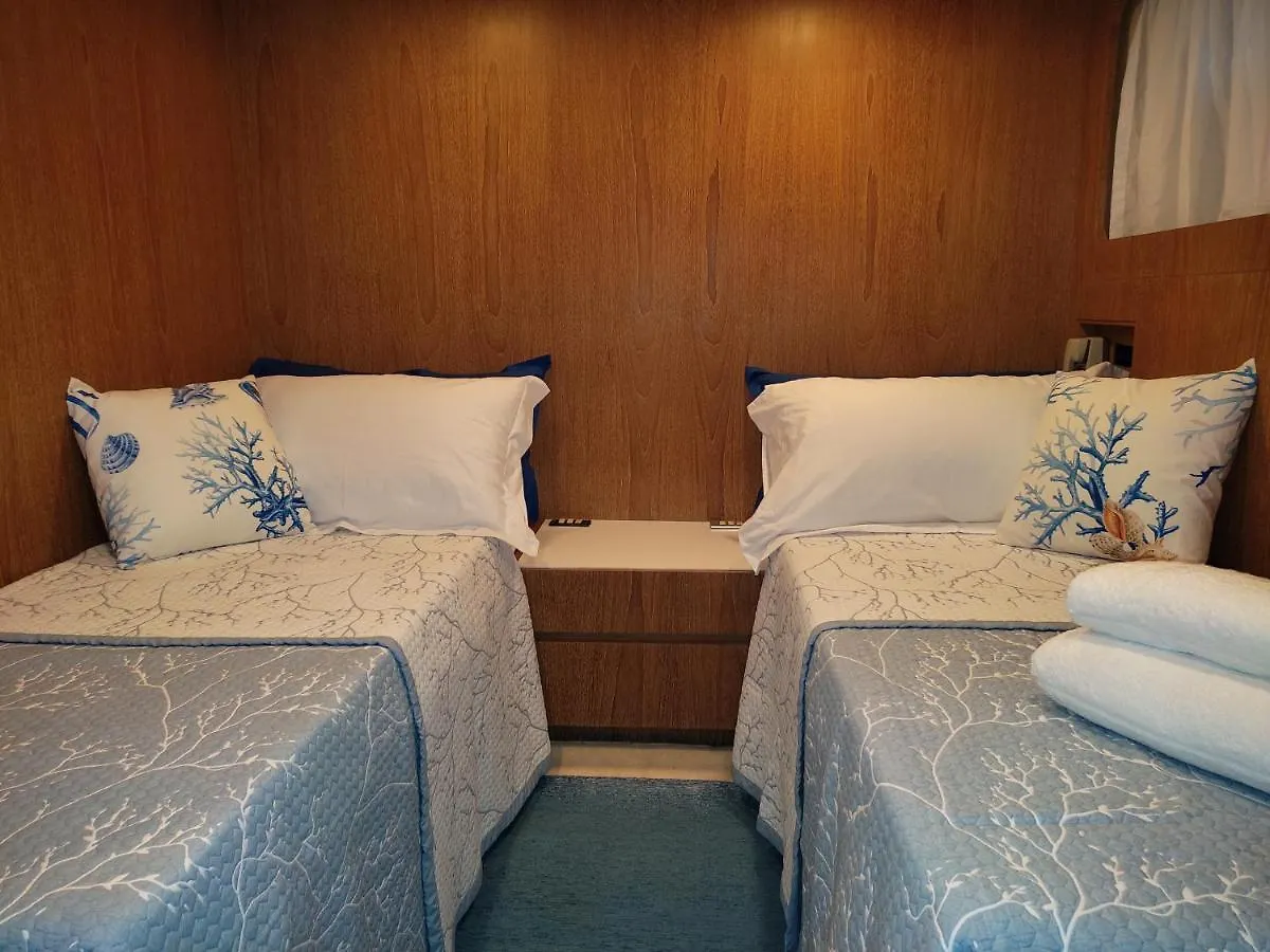 Botel Boat & Breakfast Lucretia, Luxury Yacht Hotel Arbatax