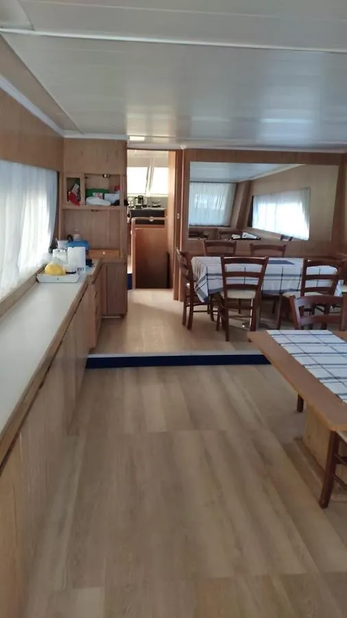 Boat & Breakfast Lucretia, Luxury Yacht Hotel Arbatax